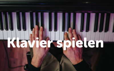 Klavier spielen